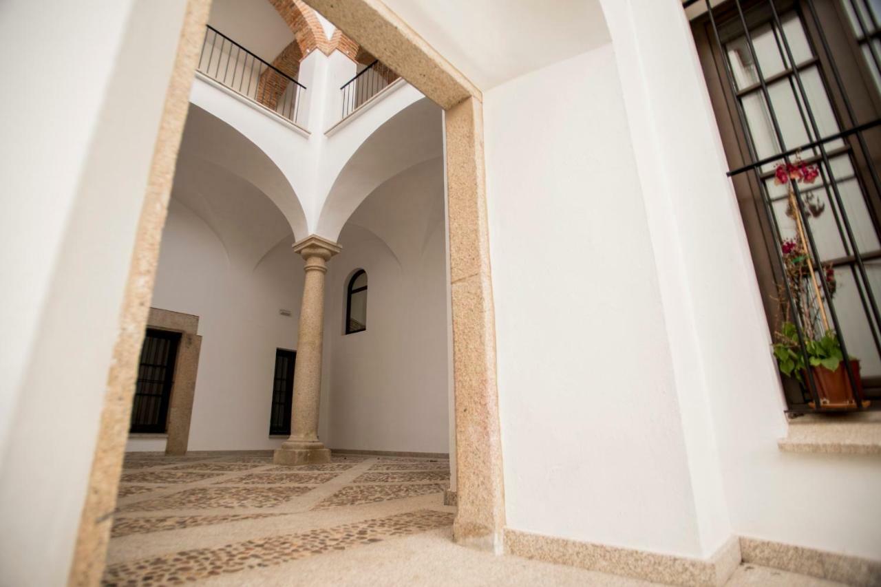 Md Casa Palacio Munoz Chaves Siglo XVIII Caces Dış mekan fotoğraf